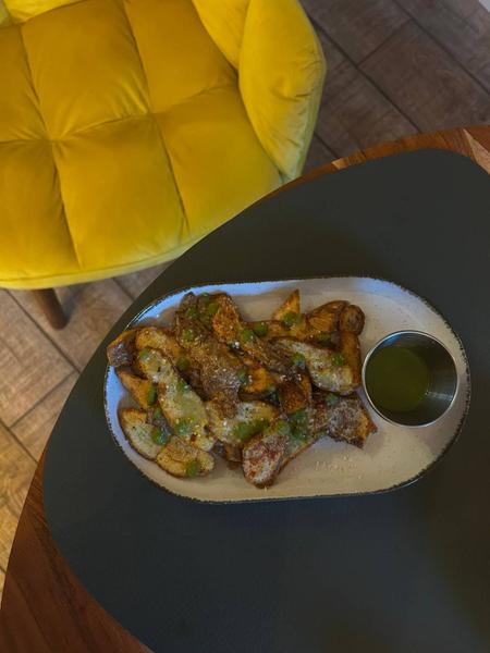 Potato Skin - servit cu sos jalapeno